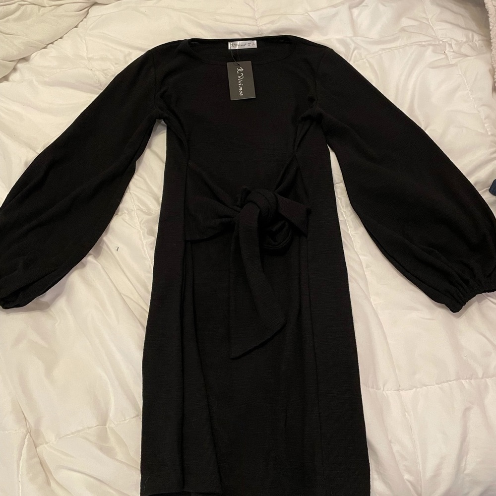 Cute black dress with puff sleeves!